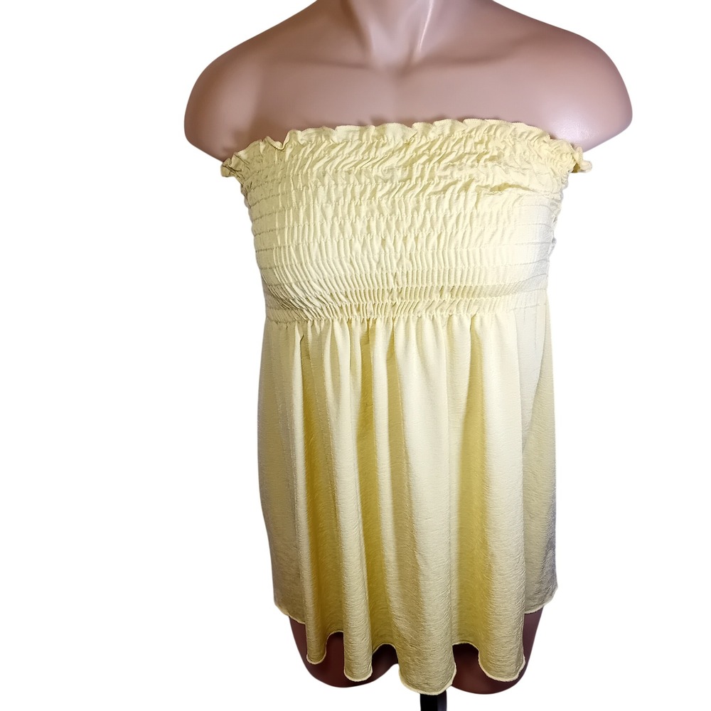 Vintage Y2K Juniors Piace Smocked Tube Top Ruffle Hem Lightweight Coconut Girl S